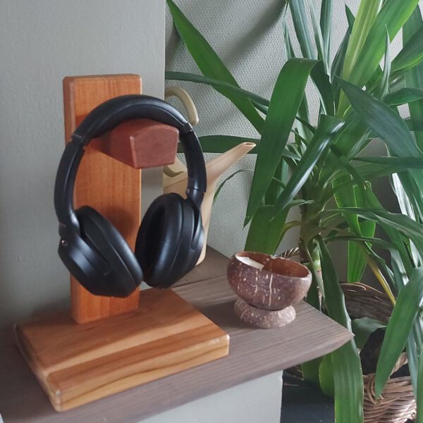 Hoofdtelefoonstandaard van teak en mahonie. - Afbeelding 2