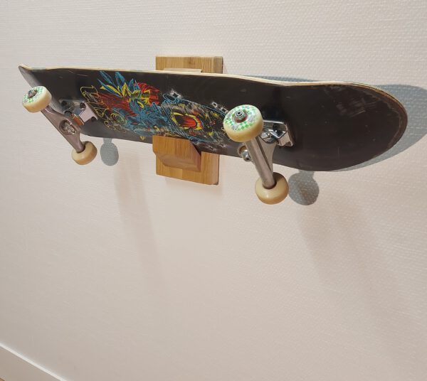 Boardrack wand eiken naturel 65°.