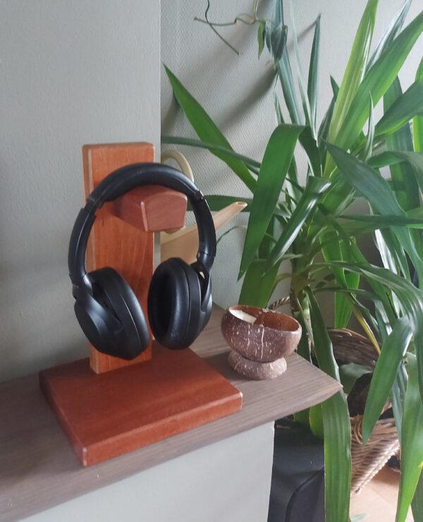 Hoofdtelefoonstandaard van teak, palissander en mahonie. - Afbeelding 2